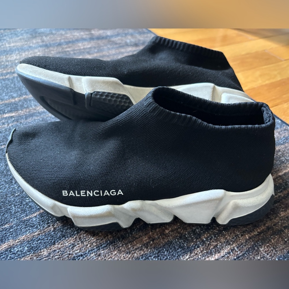 Authentic Balenciaga Black Speed runners (Women Sz 38)